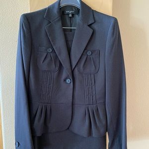 Nine West women’s business suit in black